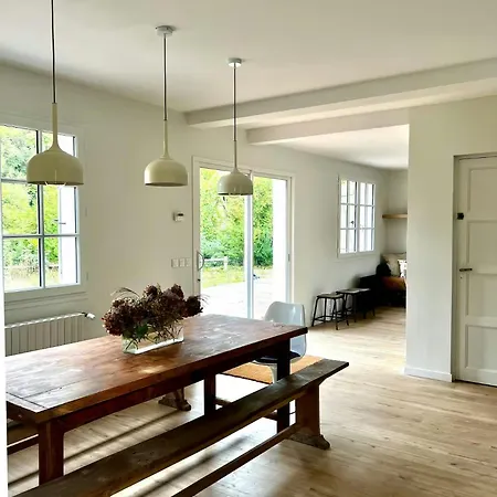 Charming House In בית נופש