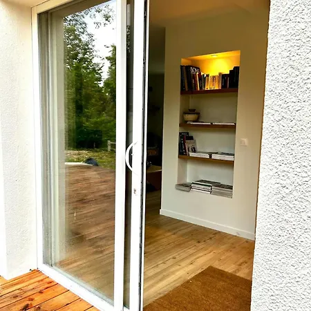 בית נופש Charming House In