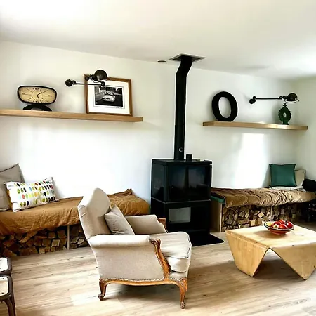 بيت للعطل Charming House In *